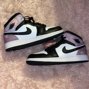 Air Jordan 1 Mid (Zen Master)